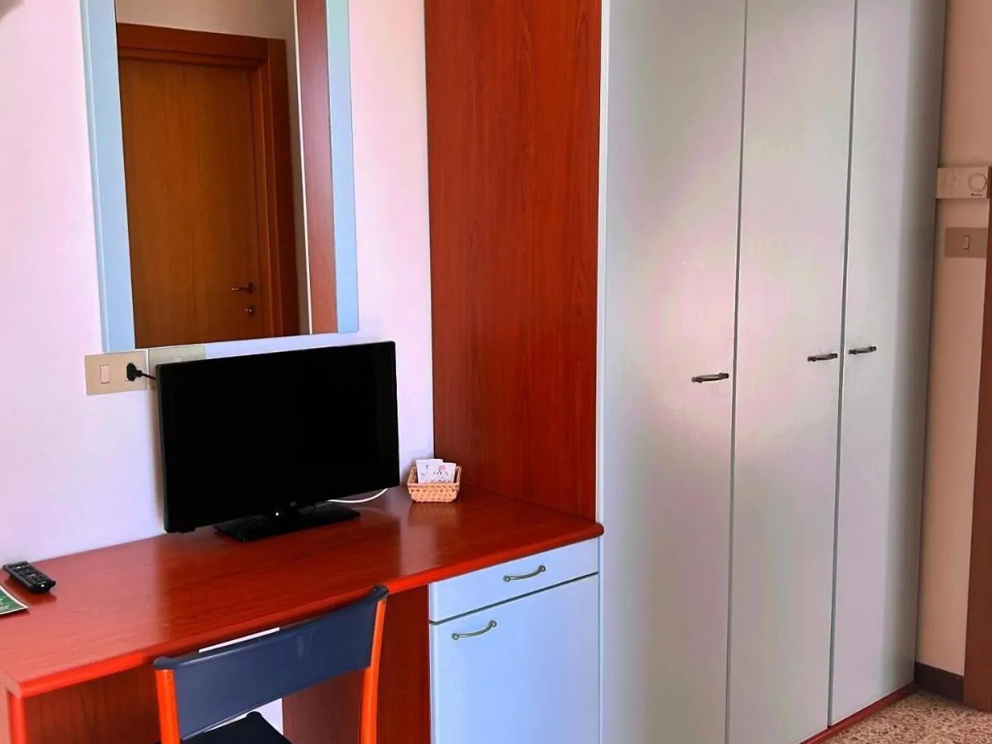 Hotel Rose Nuove ريميني 3*,