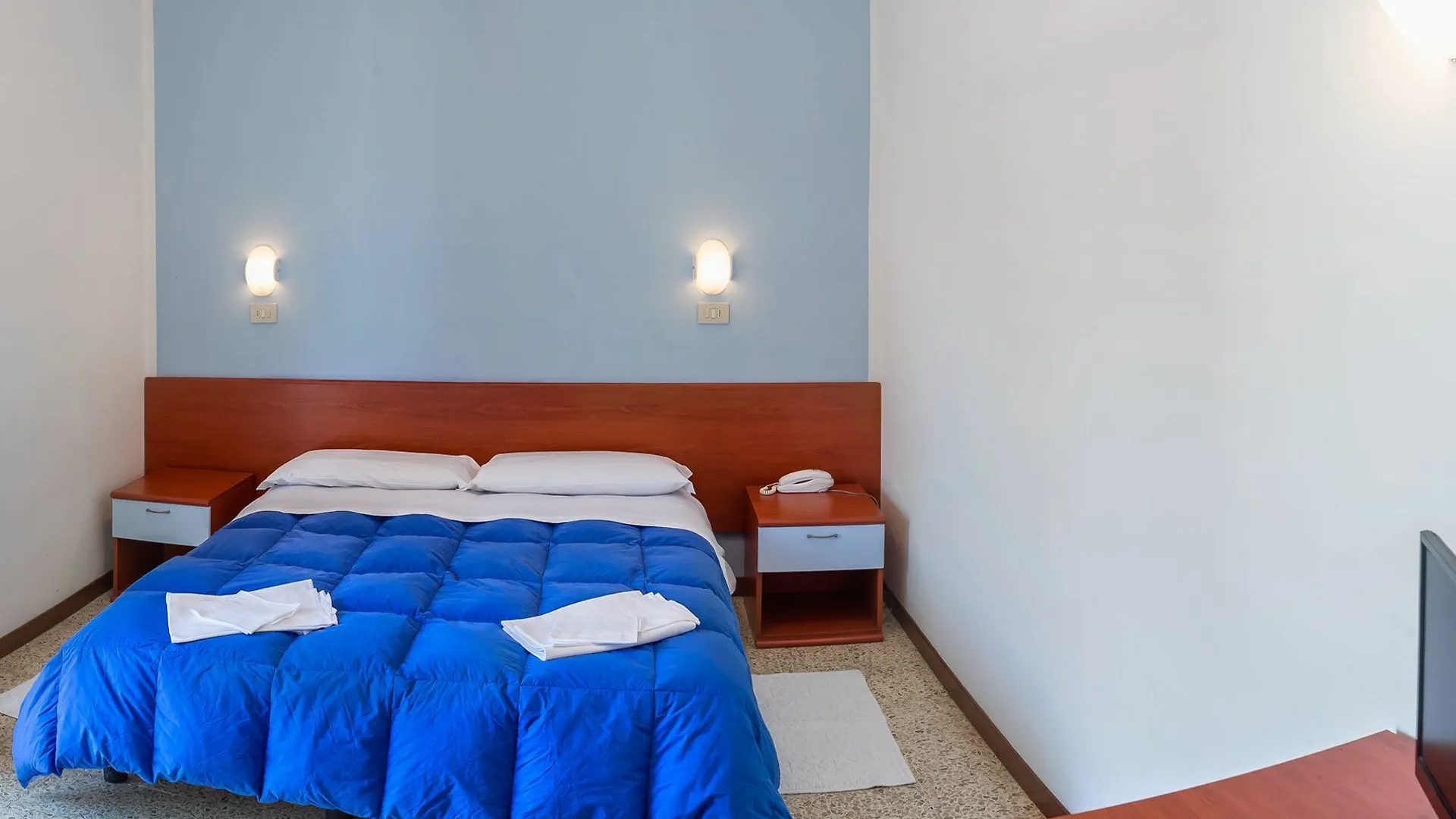 Hotel Rose Nuove Rimini 3*,